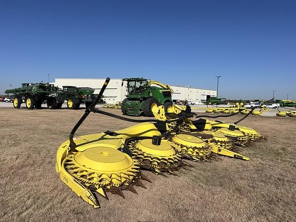 Image of John Deere 772 equipment image 2