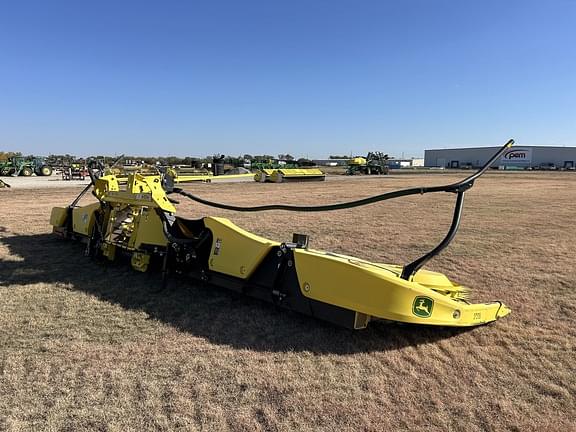 Image of John Deere 772 equipment image 3