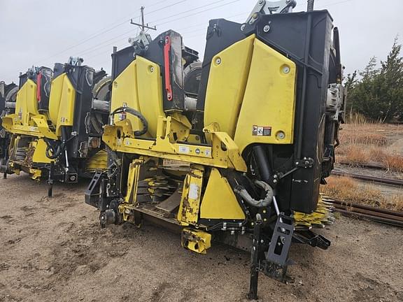 Image of John Deere 772 equipment image 1