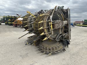 2022 John Deere 772 Image