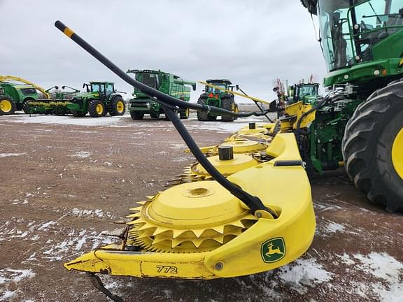 Image of John Deere 772 equipment image 2