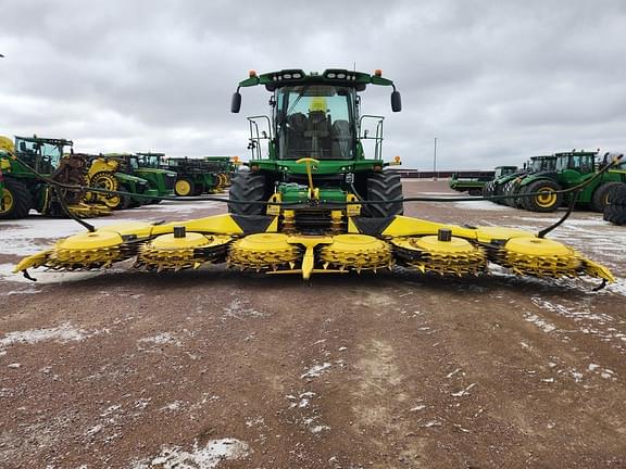 Image of John Deere 772 equipment image 1