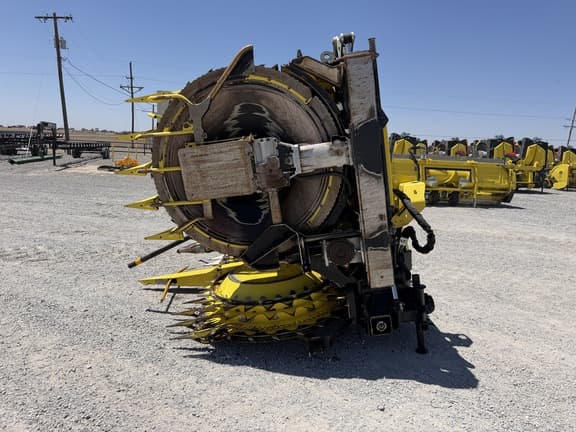 Image of John Deere 772 equipment image 1