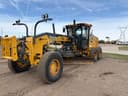 2022 John Deere 772G Image