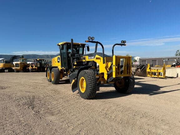 Image of John Deere 772G Primary image
