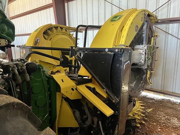 Image of John Deere 778 equipment image 2