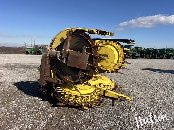 2022 John Deere 778 Equipment Image0