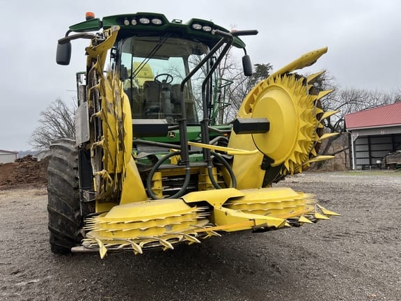 Main image John Deere 778