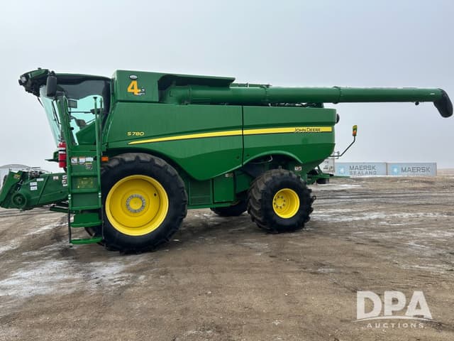 Image of John Deere S780 equipment image 2