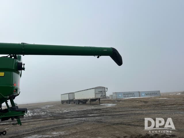 Image of John Deere S780 equipment image 4