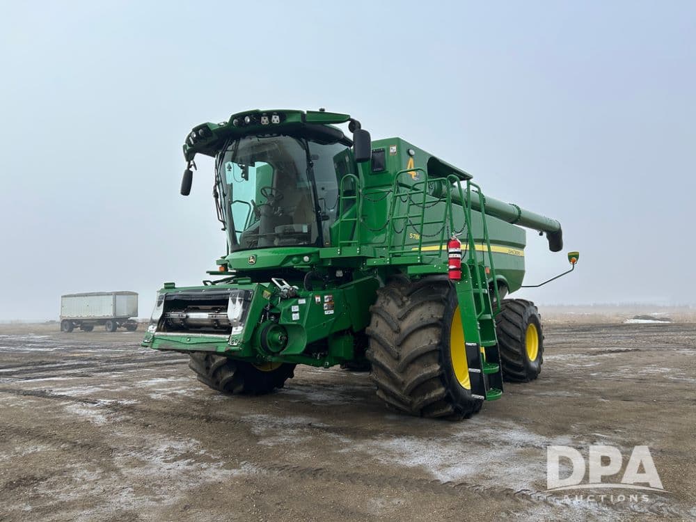 Image of John Deere S780 Primary image