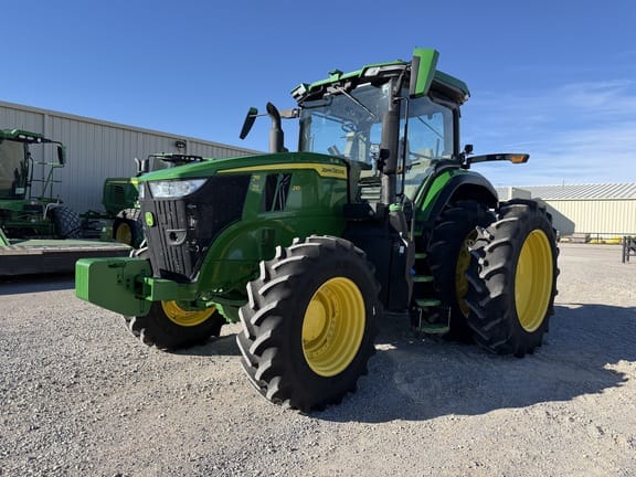 2022 John Deere 7R 210 Equipment Image0