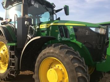 Main image John Deere 7R 210