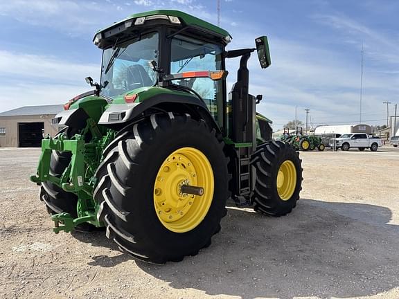 Image of John Deere 7R 210 equipment image 4