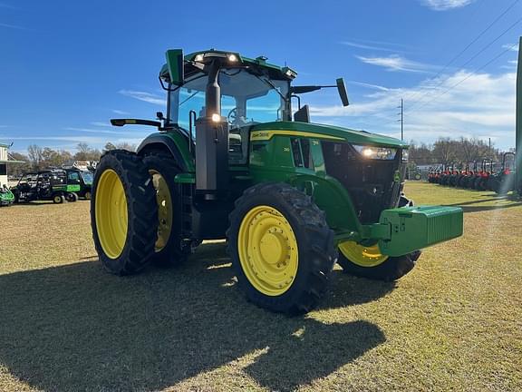 Image of John Deere 7R 210 equipment image 2