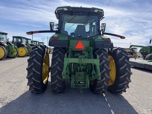 Image of John Deere 7R 210 equipment image 3