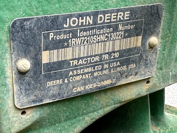 Image of John Deere 7R 210 equipment image 4