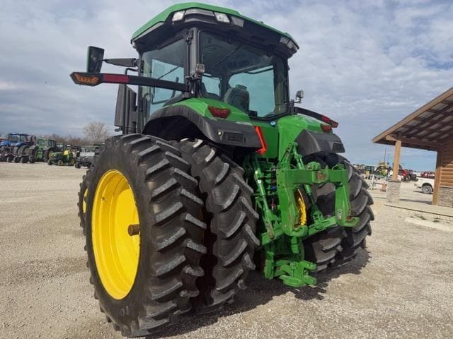 Image of John Deere 7R 210 equipment image 4