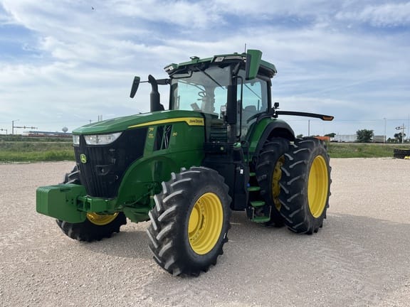 2022 John Deere 7R 210 Equipment Image0