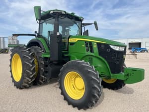 2022 John Deere 7R 210 Image