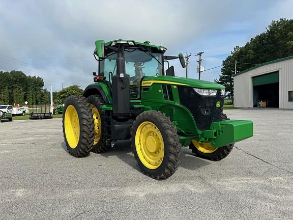 Image of John Deere 7R 210 equipment image 1