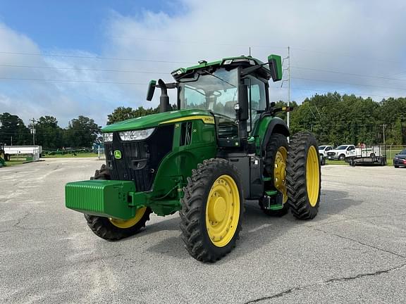 Image of John Deere 7R 210 equipment image 2