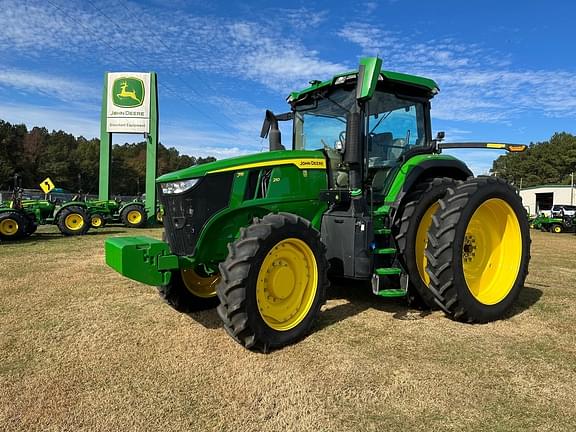 2022 John Deere 7R 210 Equipment Image0