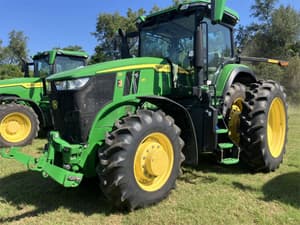 2022 John Deere 7R 210 Image
