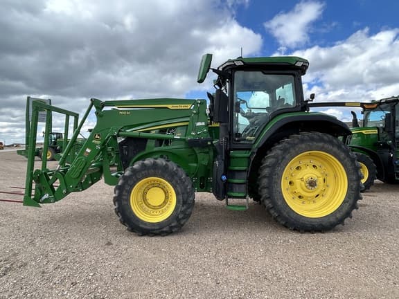 Image of John Deere 7R 210 equipment image 1