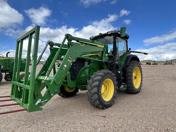 2022 John Deere 7R 210 Equipment Image0