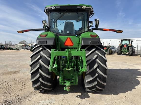 Image of John Deere 7R 210 equipment image 3