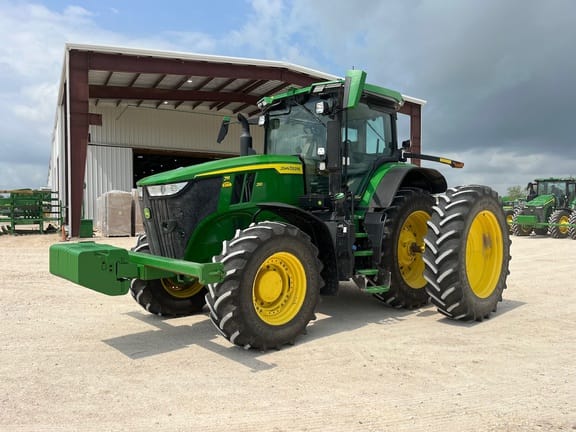 2023 John Deere 7R 210 Equipment Image0