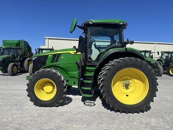 Image of John Deere 7R 210 equipment image 1