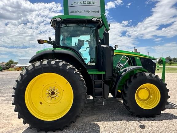 Image of John Deere 7R 230 equipment image 1