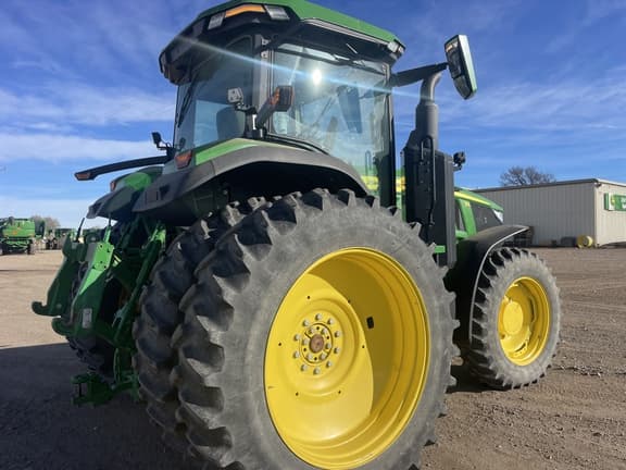 Image of John Deere 7R 230 equipment image 3