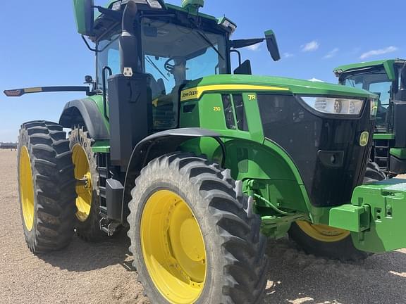 Image of John Deere 7R 230 equipment image 1