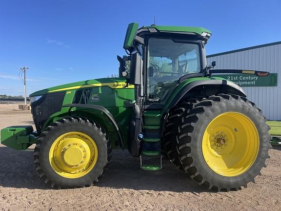 Image of John Deere 7R 230 equipment image 3