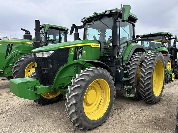 Image of John Deere 7R 250 Image 1