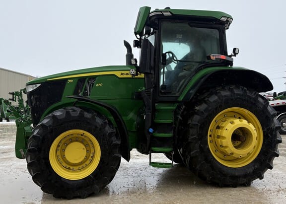 2022 John Deere 7R 270 Equipment Image0