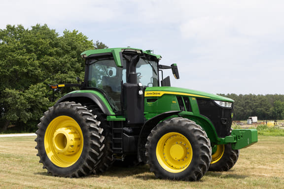 Image of John Deere 7R 310 equipment image 2