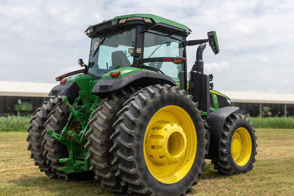 Image of John Deere 7R 310 equipment image 4