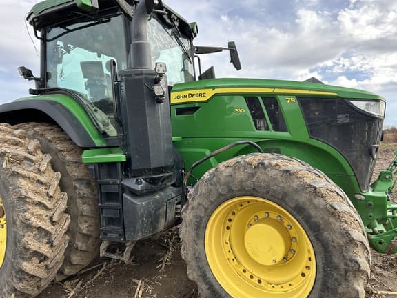 Image of John Deere 7R 310 equipment image 2