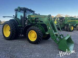 2022 John Deere 7R 330 Image