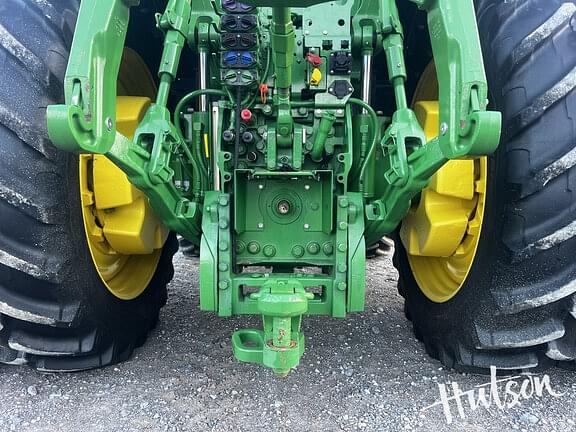 Image of John Deere 7R 330 equipment image 3