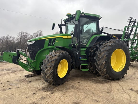 2022 John Deere 7R 330 Equipment Image0