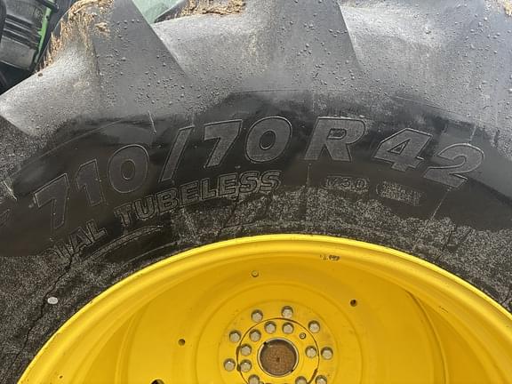 Image of John Deere 7R 330 equipment image 4