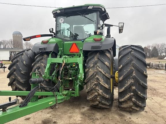 Image of John Deere 7R 330 equipment image 2