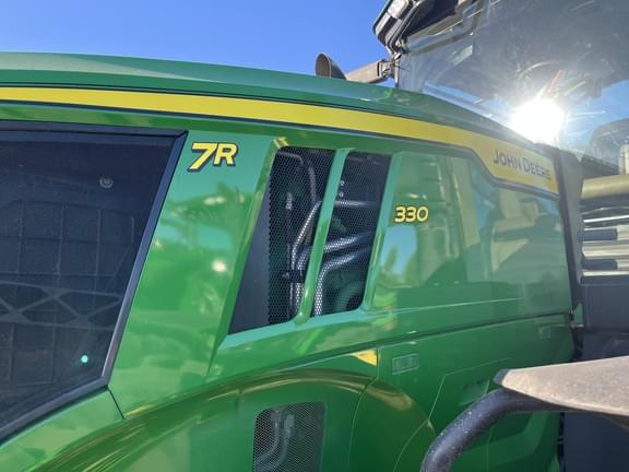 Image of John Deere 7R 330 equipment image 3