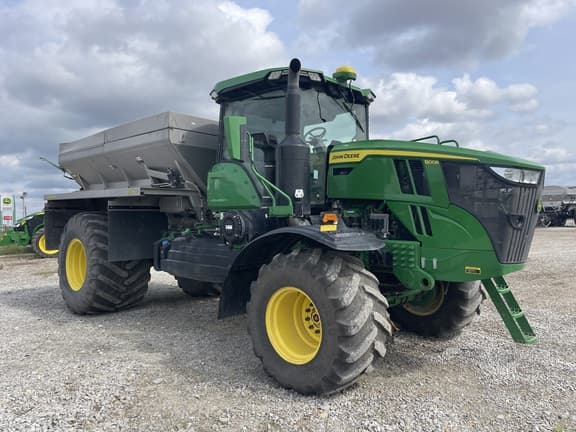 Image of John Deere 800R equipment image 1