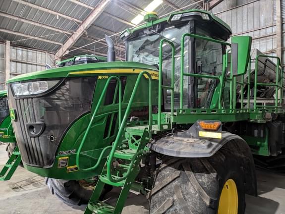 Image of John Deere 800R Primary image